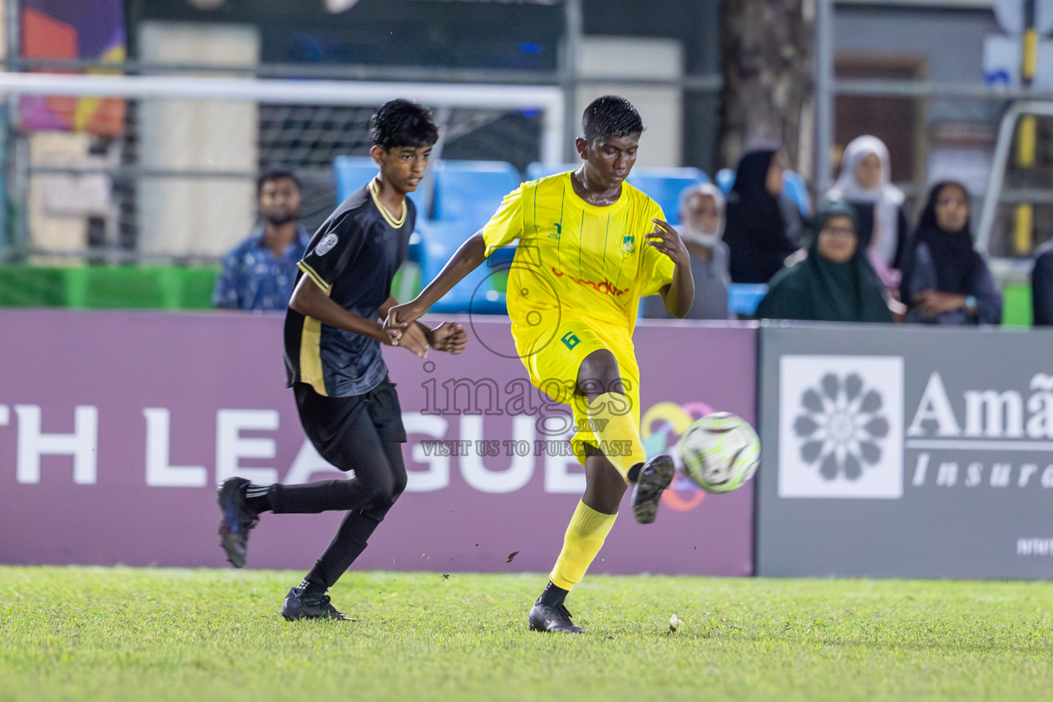 Eagles vs Maziya (U14) in Dhivehi Youth League 2024 - Day 2. Matches held at Henveiru Stadium on 22nd November 2024 , Friday. Photos: Shuu Abdul Sattar/ Images.mv