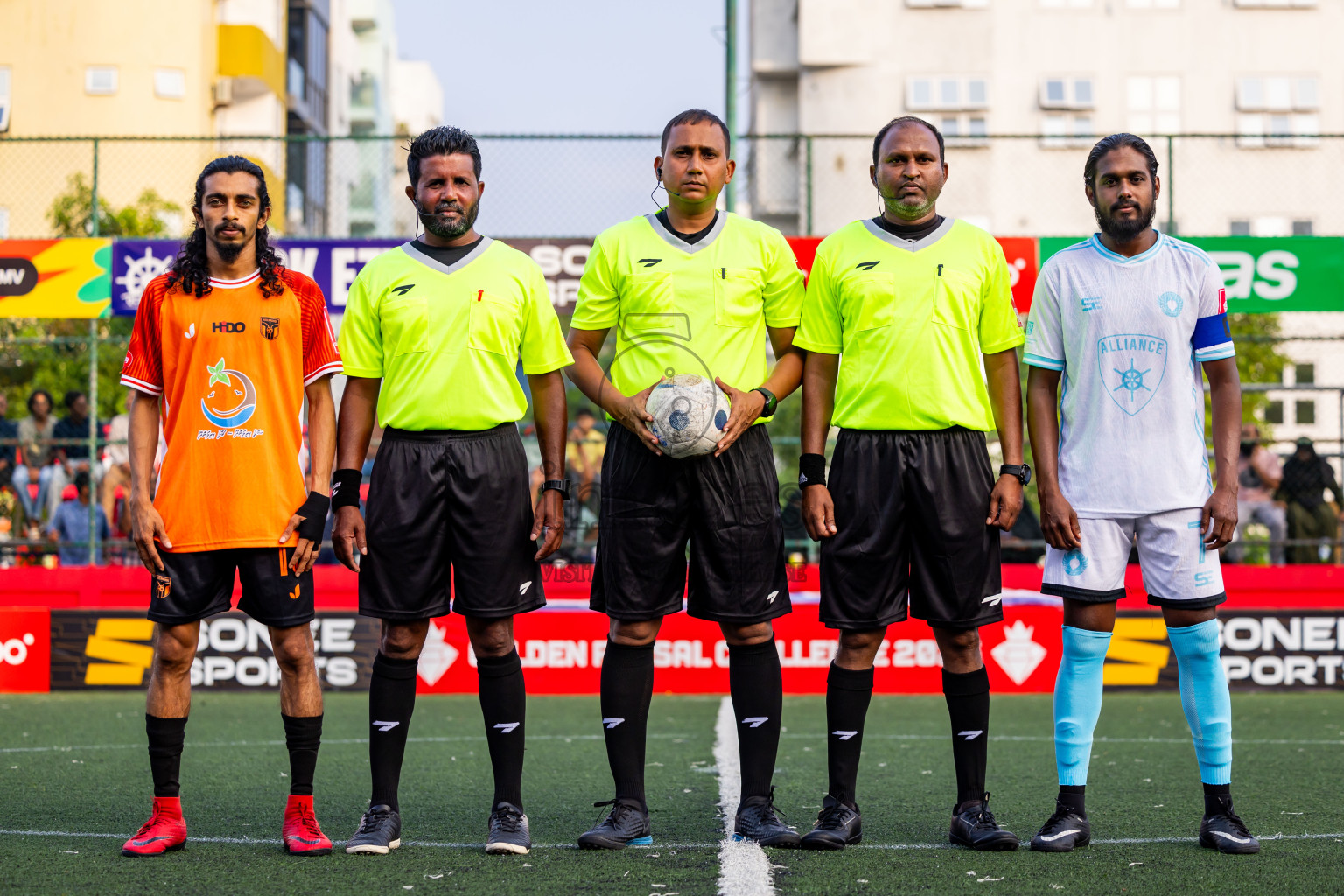 Th Kandoodhoo vs Th Hirilandhoo in Day 14 of Golden Futsal Challenge 2025 was held on Saturday, 18th January 2025, in Hulhumale', Maldives. Photos: Nausham Waheed / images.mv