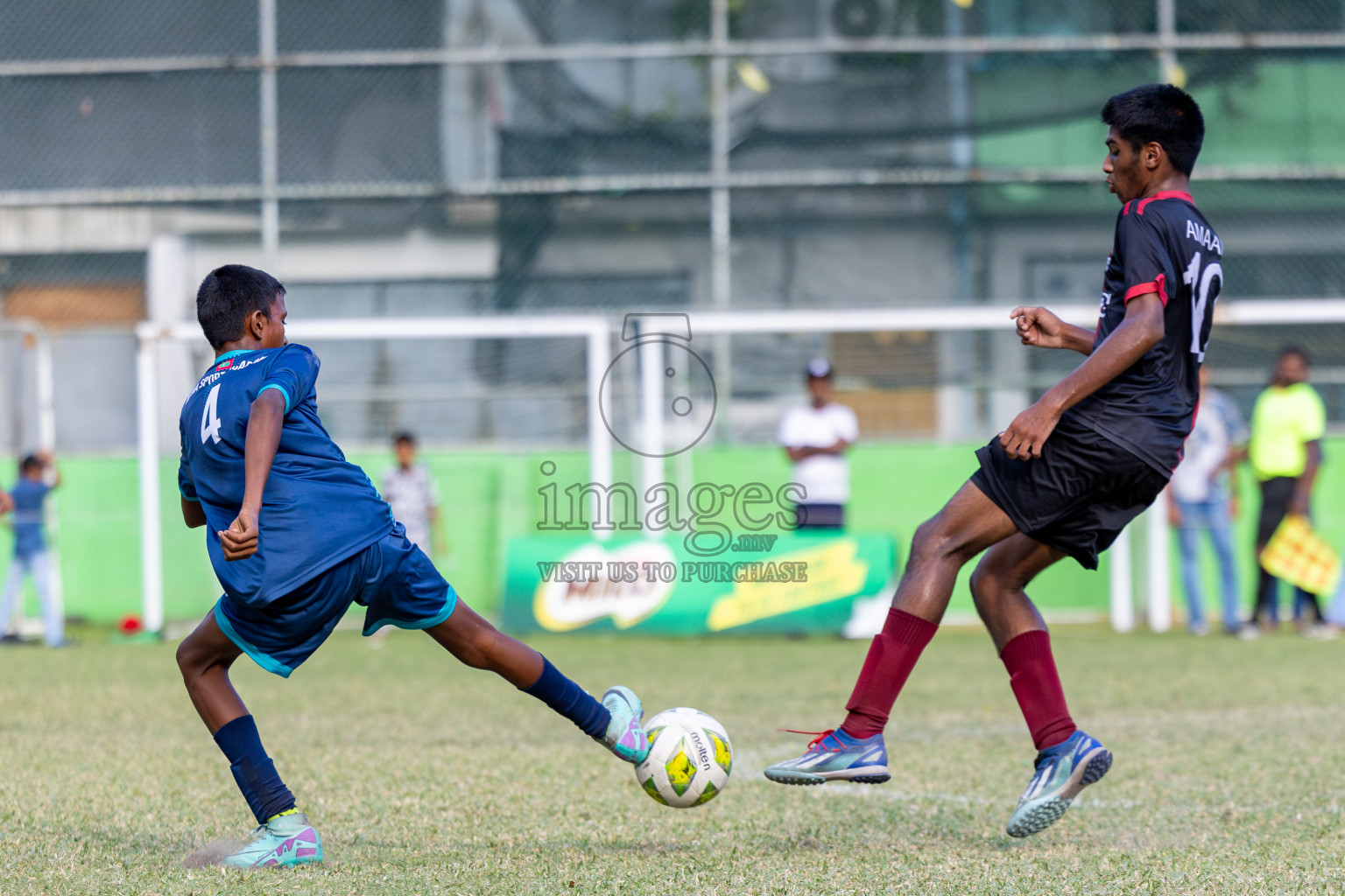 Day 2 of MILO Academy Championship 2024 held in Henveyru Stadium, Male', Maldives on Thursday, 1st November 2024. 
Photos:Hassan Simah / Images.mv