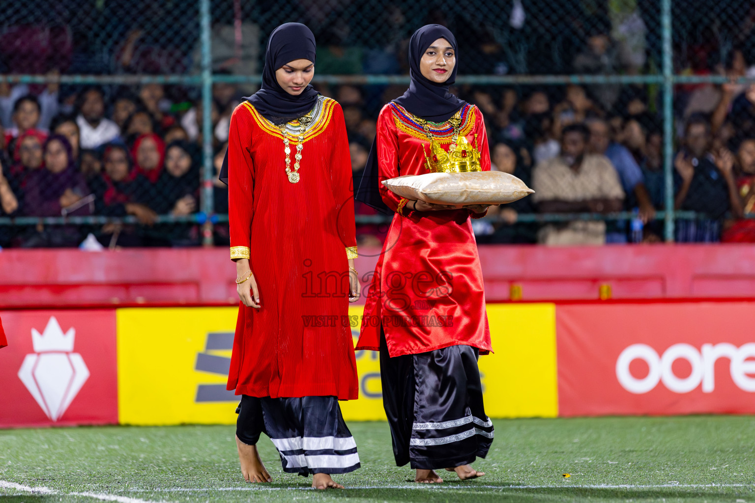 L. Gan VS B. Eydhafushi in the Finals of Golden Futsal Challenge 2024 which was held on Thursday, 7th March 2024, in Hulhumale', Maldives. 
Photos: Hassan Simah / images.mv