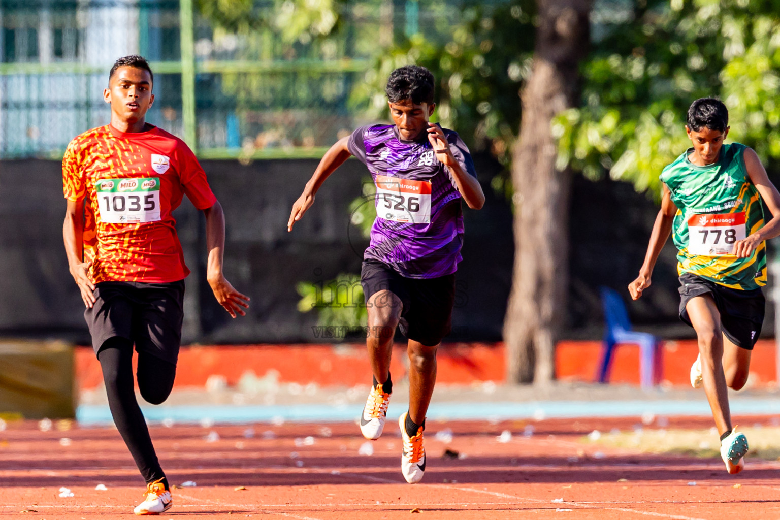 Day 2 of Inter-school Athletics Championship 2025 held in Ekuveni Synthetic Track, Male', Maldives on Tuesday, 07th October 2025. Photos by: Nausham Waheed / Images.mv