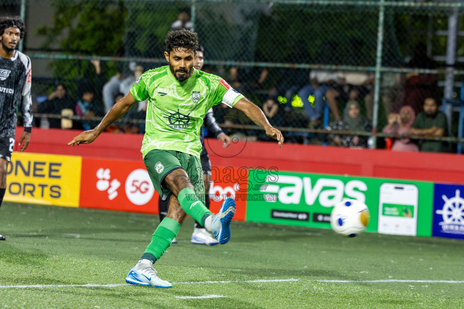 F Bilehdhoo VS F Feeali in Day 21 of Golden Futsal Challenge 2025 was held on Saturday, 25 January 2025, in Hulhumale', Maldives. 
Photos: Hassan Simah / images.mv
