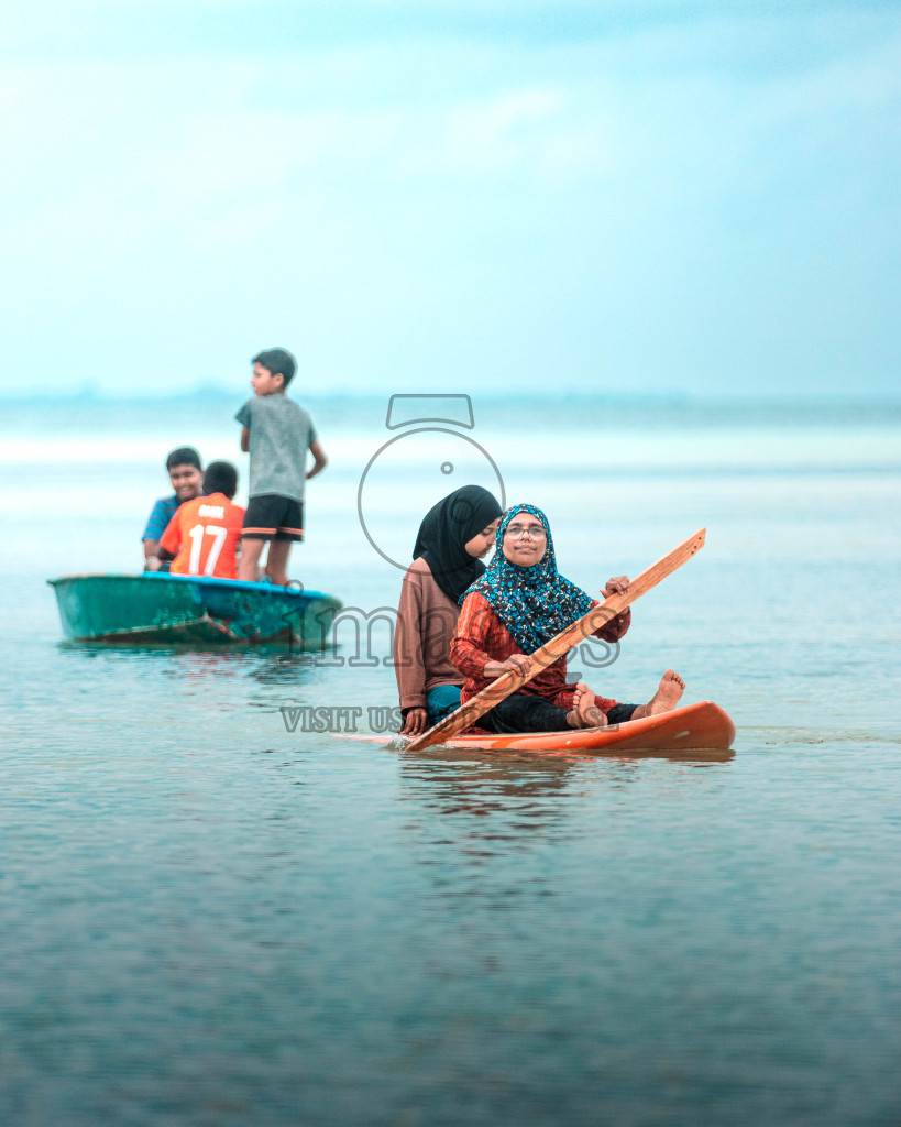 Paddling through the tropics! 🏝️💦