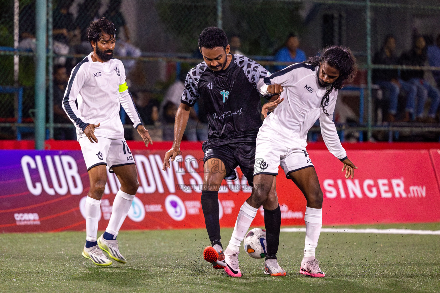 DHAAKHILY CLUB vs HULHUMALE HOSPITAL in Club Maldives Classic 2024 held in Rehendi Futsal Ground, Hulhumale', Maldives on Thursday, 5th September 2024. 
Photos: Hassan Simah / images.mv