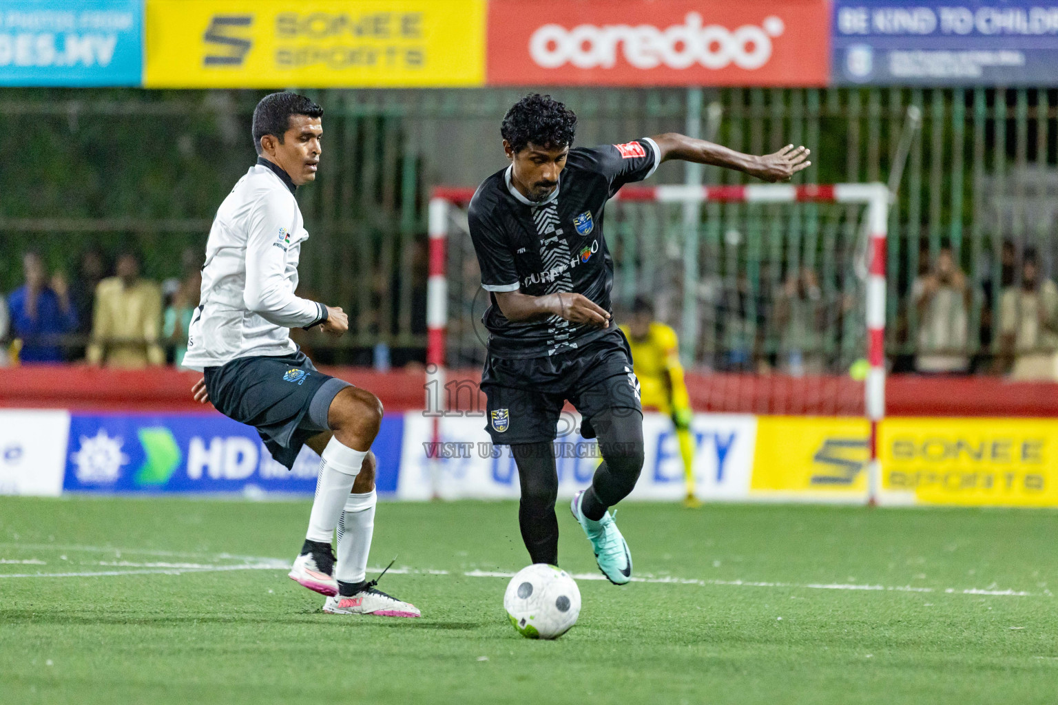 K Dhiffushi vs K Guraidhoo in Day 22 of Golden Futsal Challenge 2024 was held on Monday , 5th February 2024 in Hulhumale', Maldives Photos: Nausham Waheed / images.mv