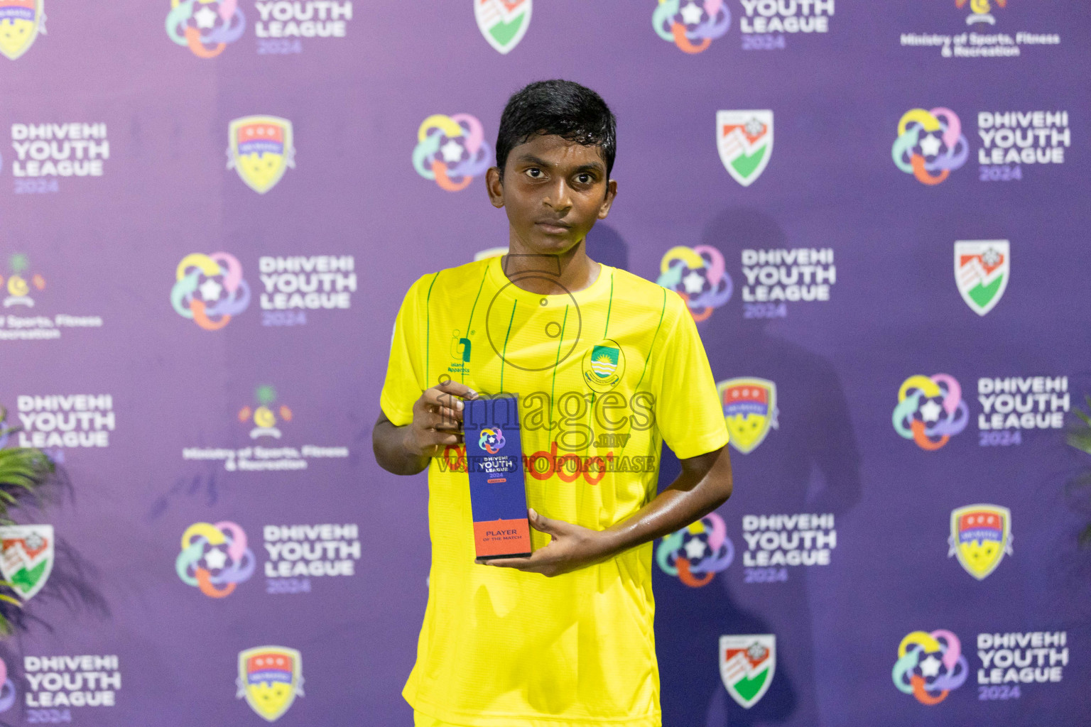 Maziya vs Hurriya (U14) in Day 4 of Dhivehi Youth League 2024 held at Henveiru Stadium on Thursday, 28th November 2024. Photos: Shuu Abdul Sattar/ Images.mv