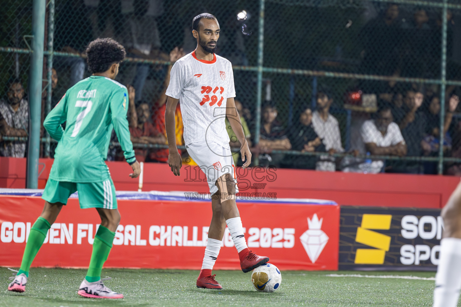 GA Dhaandhoo vs GA Kanduhulhudhoo in Day 8 of Golden Futsal Challenge 2025 was held on Sunday, 12th January 2025, in Hulhumale', Maldives
Photos: Ismail Thoriq / images.mv