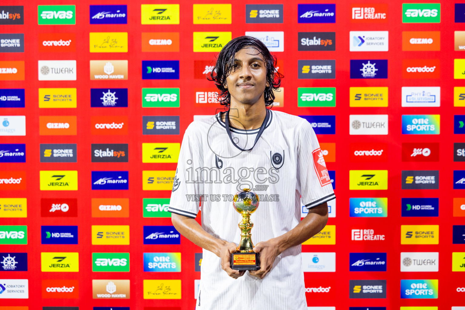 R Dhuvaafaru vs R Meedhoo in Day 14 of Golden Futsal Challenge 2025 was held on Saturday, 18th January 2025, in Hulhumale', Maldives. Photos: Nausham Waheed / images.mv