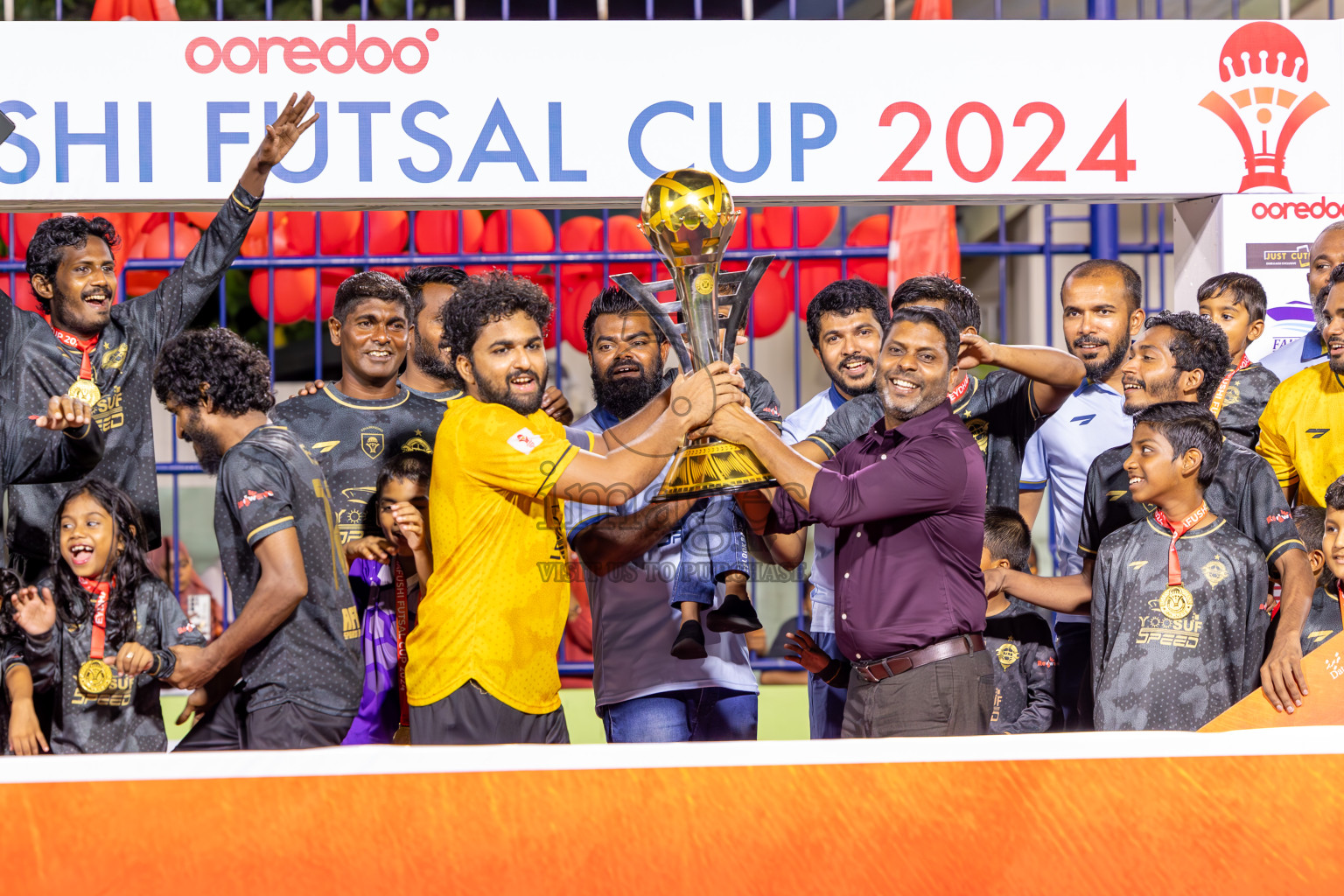 CC Sports Club vs Afro SC in the final of Eydhafushi Futsal Cup 2024 was held on Wednesday , 17th April 2024, in B Eydhafushi, Maldives
Photos: Ismail Thoriq / images.mv