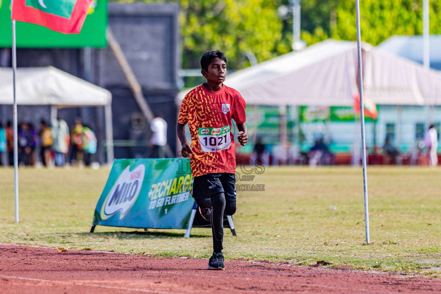 Day 3 of Inter-school Athletics Championship 2025 held in Ekuveni Synthetic Track, Male', Maldives on Wednesday, 08th October 2025. Photos by: Areef Adam / Images.mv