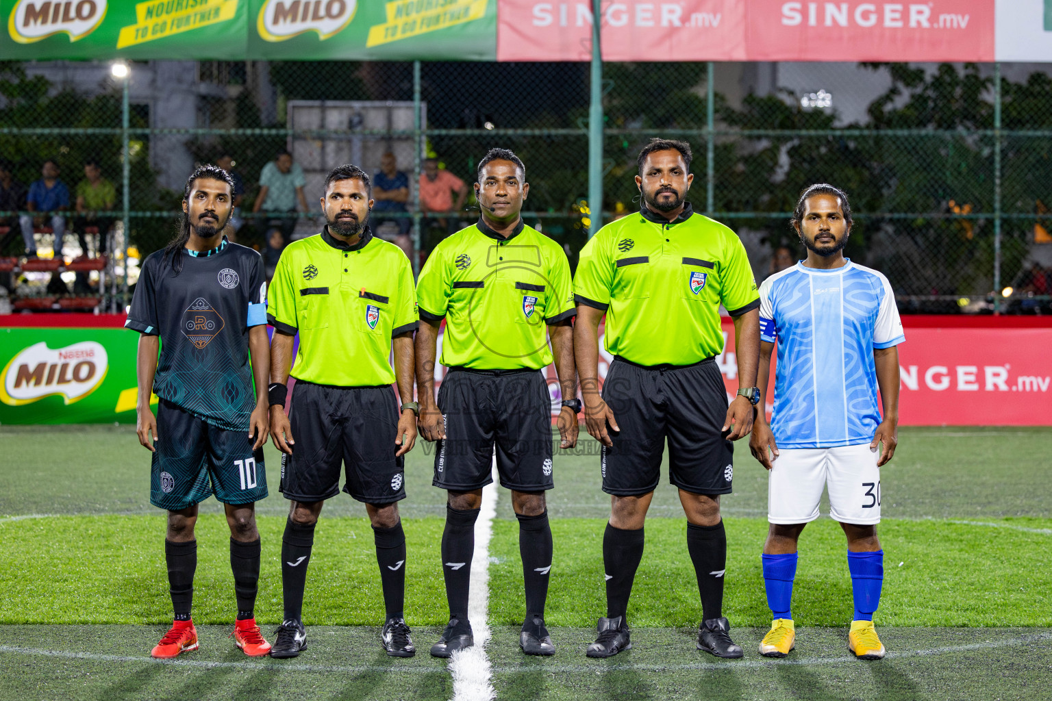 KHAARIJEE VS SDFC in Club Maldives Classic 2024 held in Rehendi Futsal Ground, Hulhumale', Maldives on Friday, 6th September 2024. 
Photos: Hassan Simah / images.mv