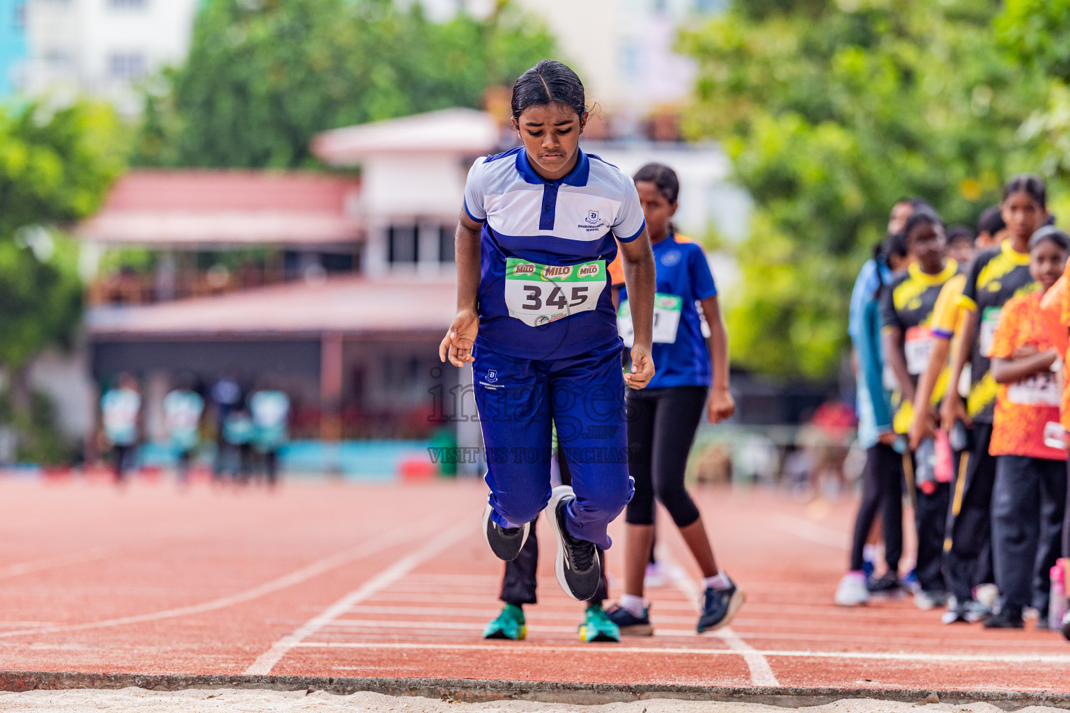 Day 4 of Inter-school Athletics Championship 2025 held in Ekuveni Synthetic Track, Male', Maldives on Thursday, 09th October 2025. Photos by: Areef Adam / Images.mv
