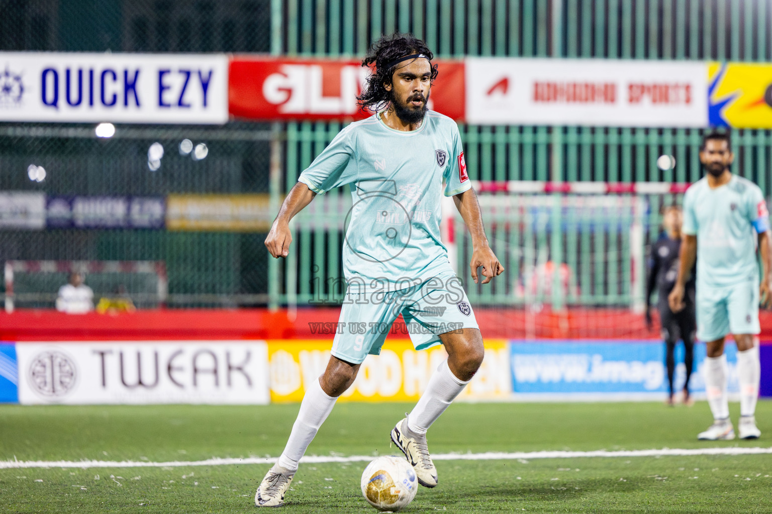 Lh Hinnavaru vs Lh Naifaru in Day 15 of Golden Futsal Challenge 2025 was held on Sunday, 19th January 2025, in Hulhumale', Maldives. Photos: Nausham Waheed / images.mv
