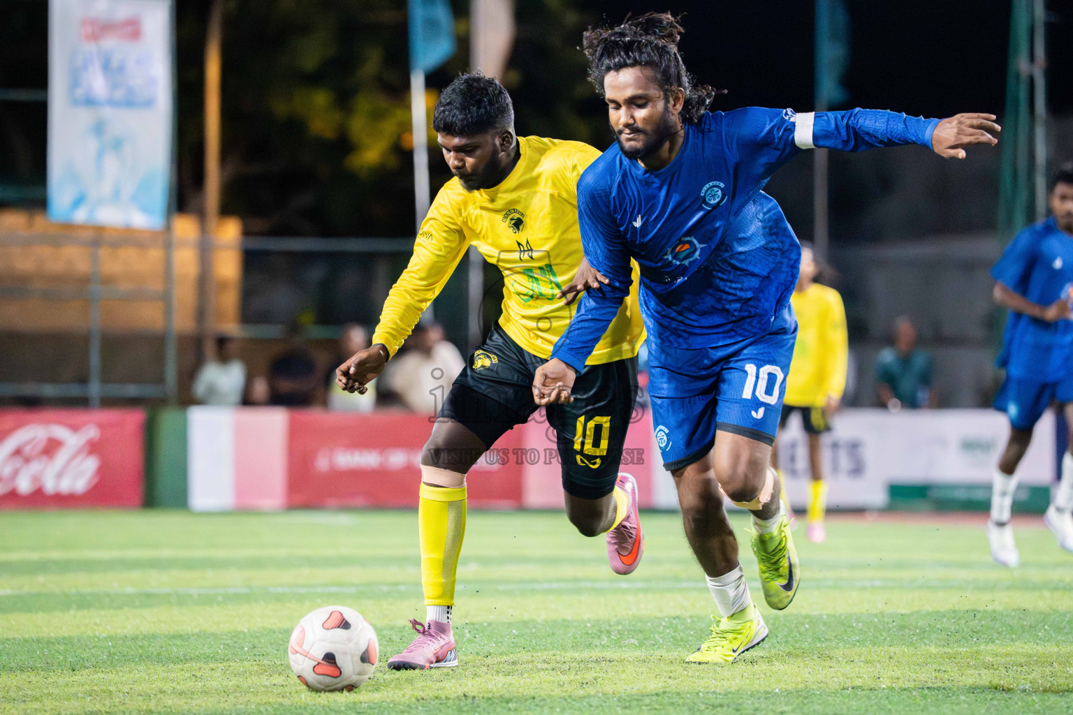 Foemathi JR VS Kanmathi SC in Day 3 - Fonadhoo Youth Futsal Challenge 2025 held in Fonadhoo Futsal Stadium, L. Fonadhoo, Maldives on Tuesdat, 28th October 2025 Photos: Arif Rasheed / images.mv