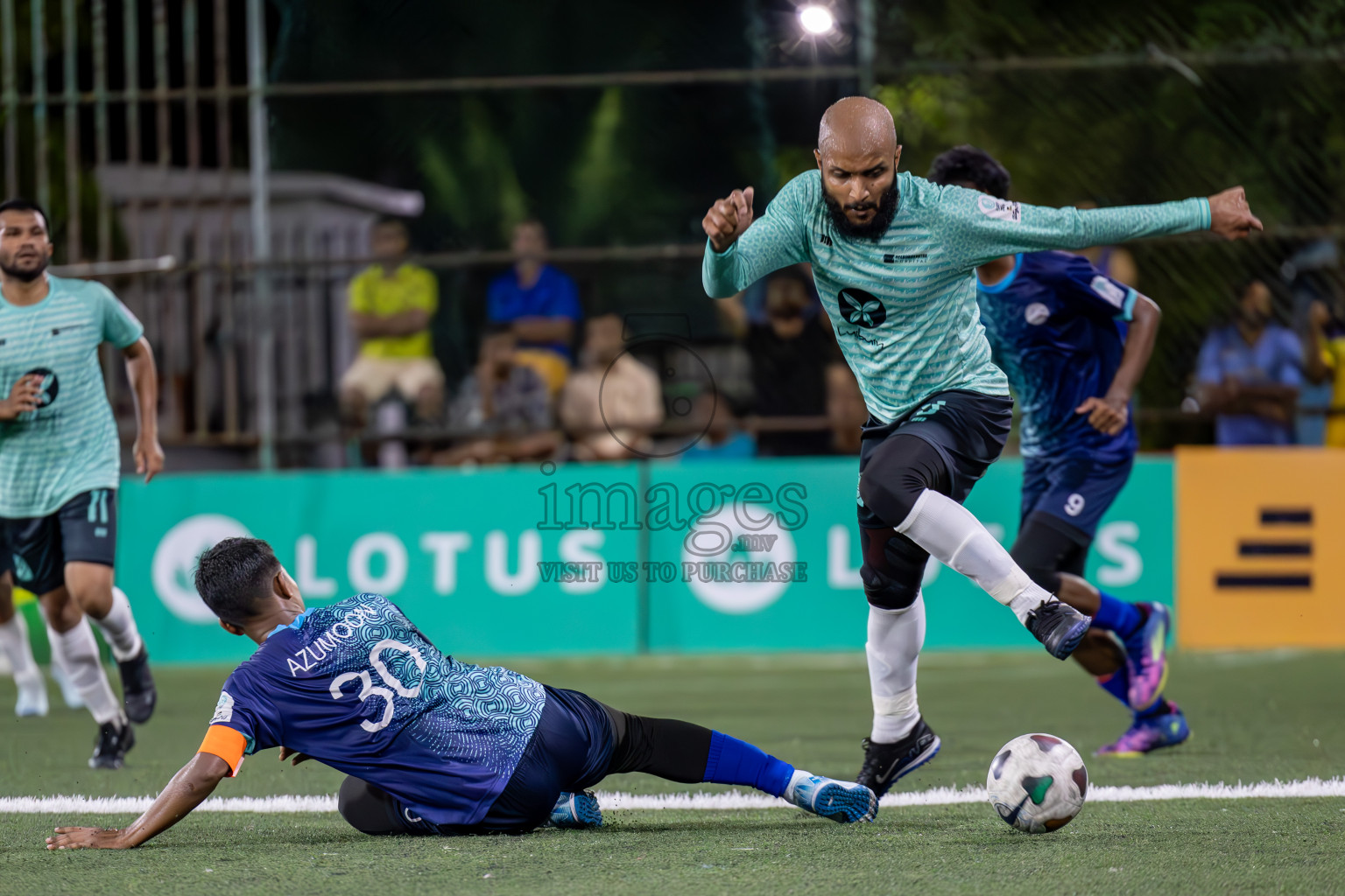 Dharumavantha vs Thauleemee Gulhun in Club Maldives Classic 2024 held in Rehendi Futsal Ground, Hulhumale', Maldives on Saturday, 14th September 2024. Photos: Ismail Thoriq / images.mv