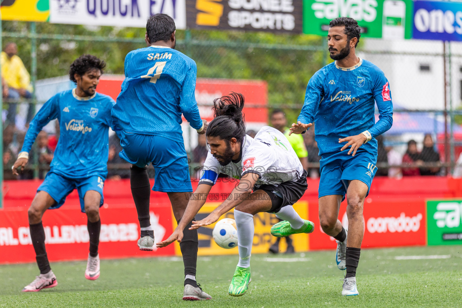 N. Miladhoo vs N.Velidhoo in Day 21 of Golden Futsal Challenge 2025 was held on Saturday , 25 January 2025, in Hulhumale', Maldives. Photos: Shuu Abdul Sattar, / images.mv