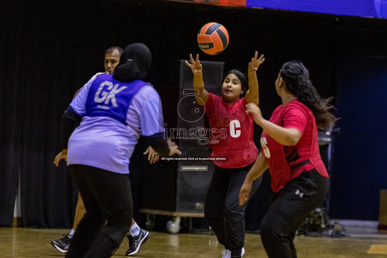 Lorenzo Sports Club vs Vyansa in the Milo National Netball Tournament 2022 on 18 July 2022, held in Social Center, Male', Maldives. Photographer: Shuu, Hassan Simah / Images.mv