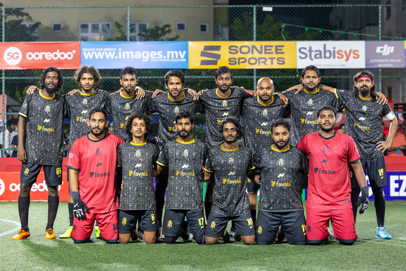 V Felidhoo vs V Keyodhoo in Atoll Round Final on Day 22 of Golden Futsal Challenge 2025 was held on Sunday , 26th January 2025, in Hulhumale', Maldives.
Photos: Ismail Thoriq / images.mv