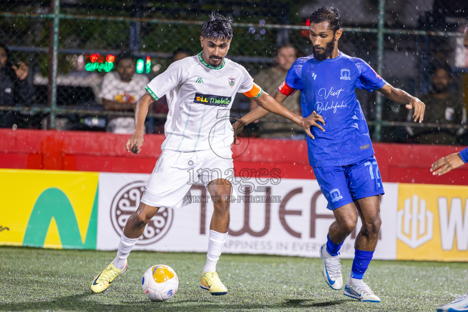 Sh Bileffahi vs Sh Narudhoo in Day 6 of Golden Futsal Challenge 2025 on Friday, 6th January 2025, in Hulhumale', Maldives
Photos: Ismail Thoriq / images.mv