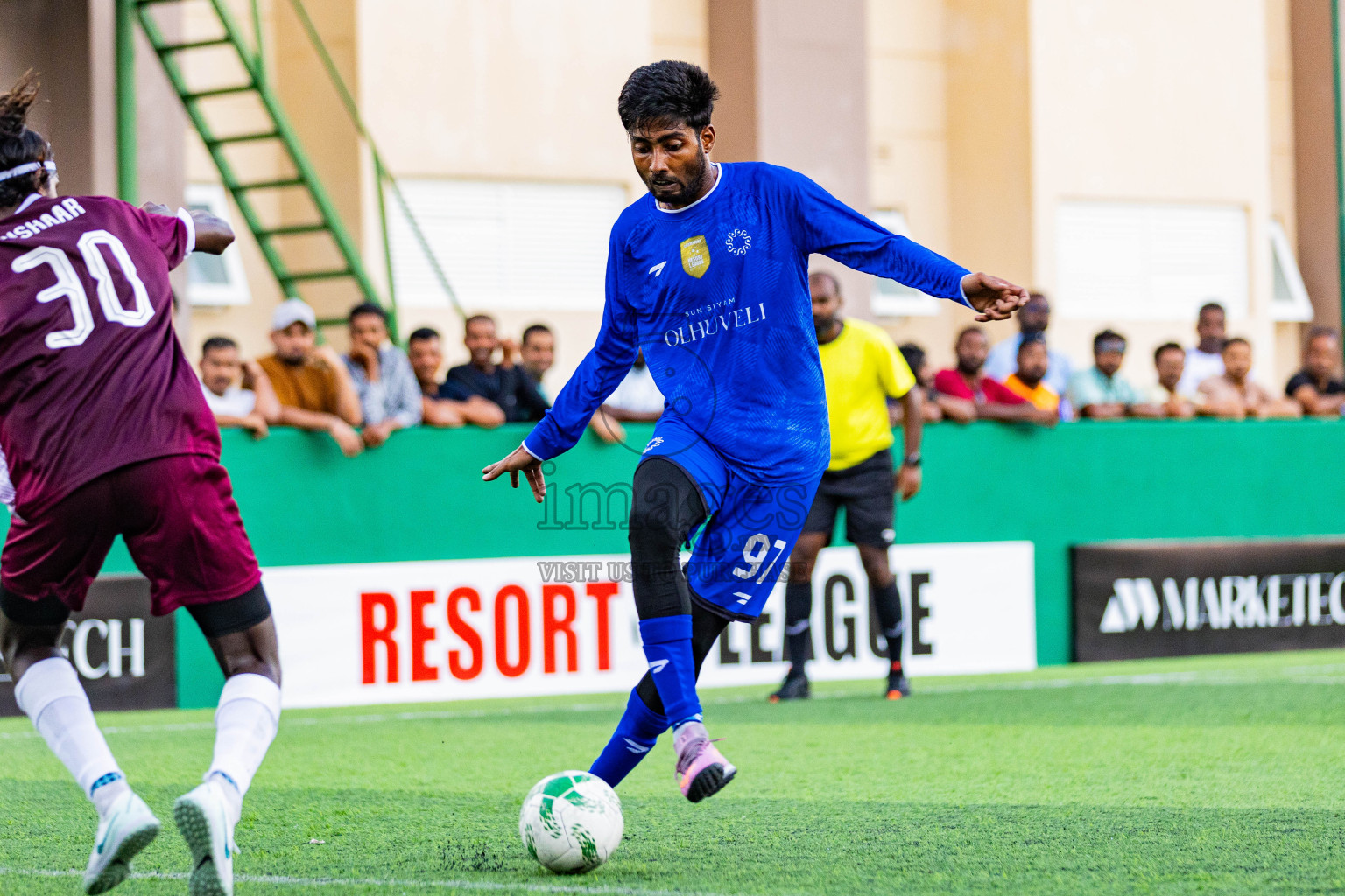 Sun Siyam Olhuveli vs Velassaru in Resort League 2025 (South Male Zone) day 11 was held on Thursday, 9th October 2025 in Crossroads's Maldives, Photos: Areef Adam / images.mv