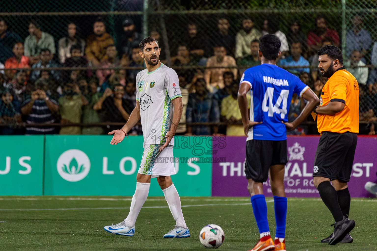 WAMCO vs STELCO RC in the Semi Finals of Club Maldives Cup 2024 held in Rehendi Futsal Ground, Hulhumale', Maldives on Monday, 14th October 2024. 
Photos: Hassan Simah / images.mv