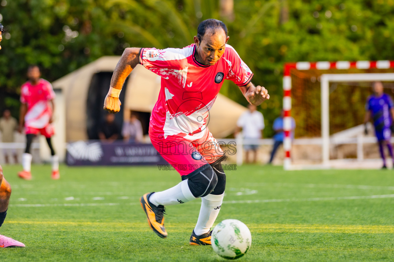Oblu Experience vs FSM Kuda Huraa in Resort League 2025 (North Male Zone) day 13 was held on Monday, 15th September 2025 in One And Only Reethi Rah Maldives Resort, Photos: Areef Adam / images.mv