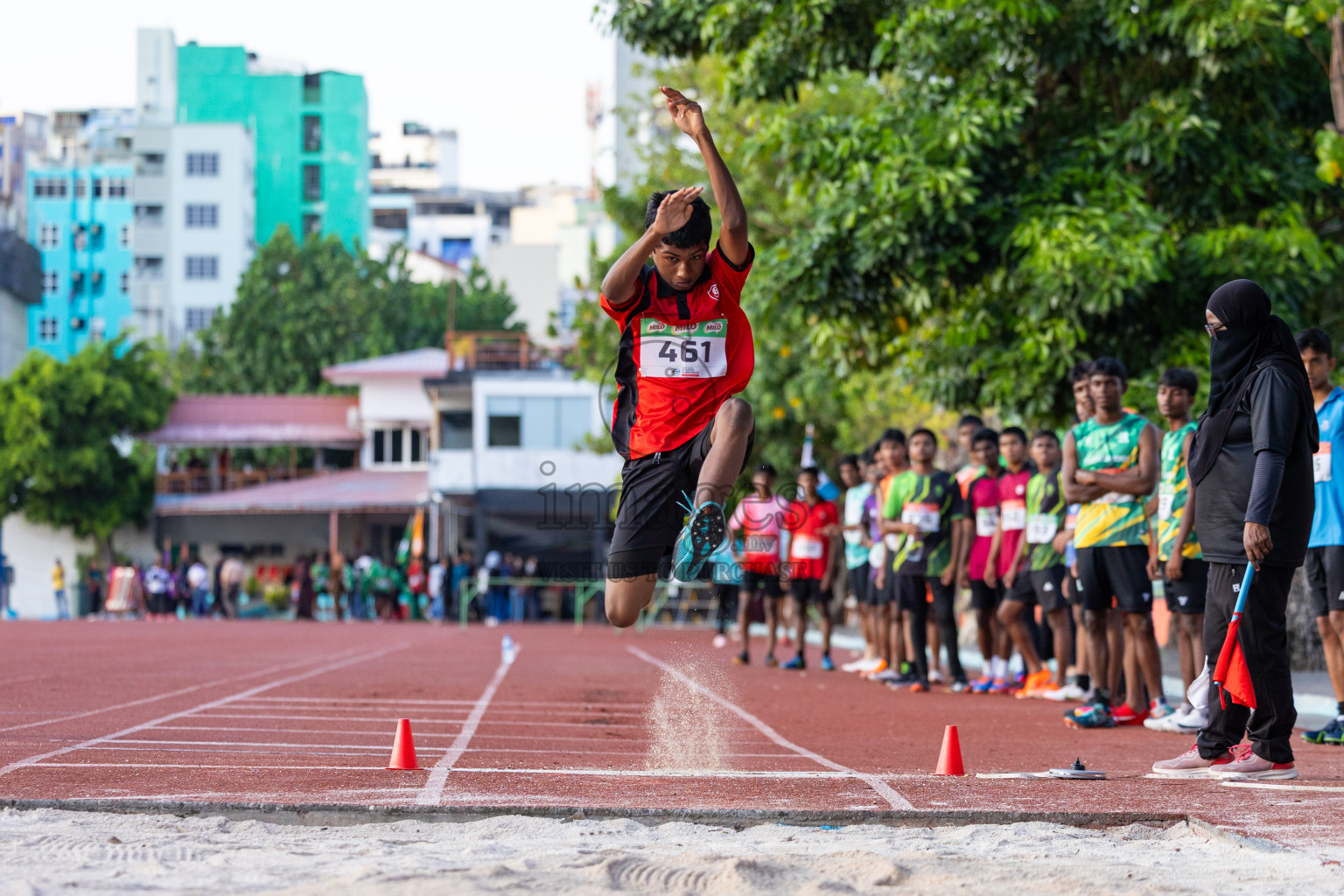 Day 4 of Inter-school Athletics Championship 2025 held in Ekuveni Synthetic Track, Male', Maldives on Thursday, 09th October 2025. Photos by: Raaif Yoosuf / Images.mv