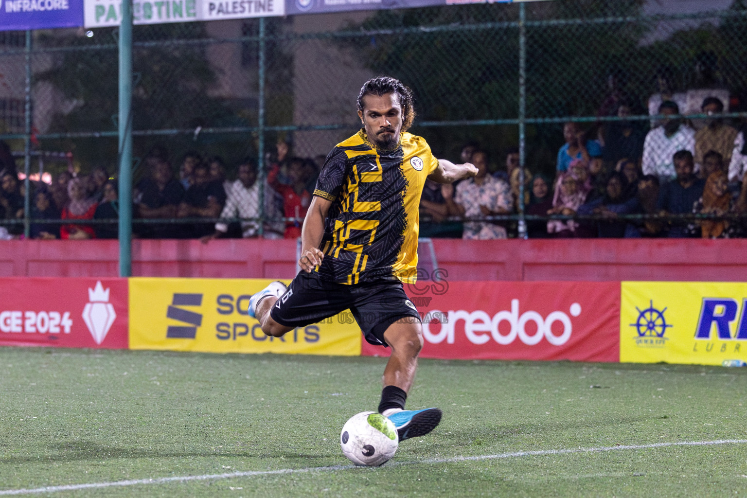 M. Naalaafushi vs M. Maduvvari in Day 28 of Golden Futsal Challenge 2024 was held on Sunday , 11th February 2024 in Hulhumale', Maldives Photos: Mohamed Mahfooz Moosa / images.mv