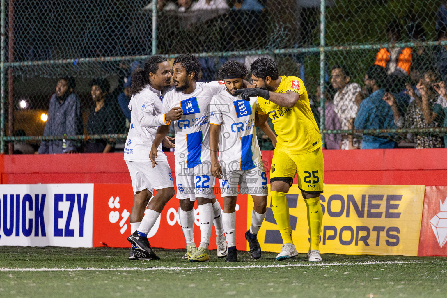 S Hithadhoo VS S MaradhooFeydhoo Atoll Round Semi-Final on Day 20 of Golden Futsal Challenge 2025 was held on Friday, 24 January 2025, in Hulhumale', Maldives. 
Photos: Hassan Simah / images.mv