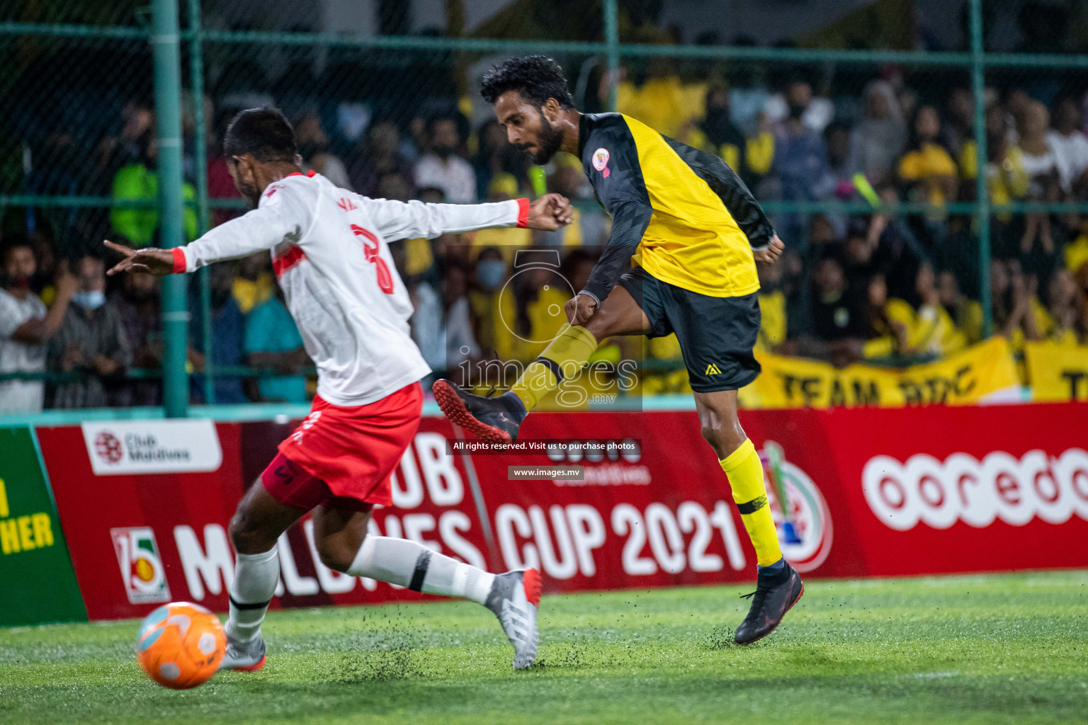 Team FSM Vs Prisons Club in the Semi Finals of Club Maldives 2021 held in Hulhumale, Maldives on 15 December 2021. Photos: Shuu Abdul Sattar / images.mv