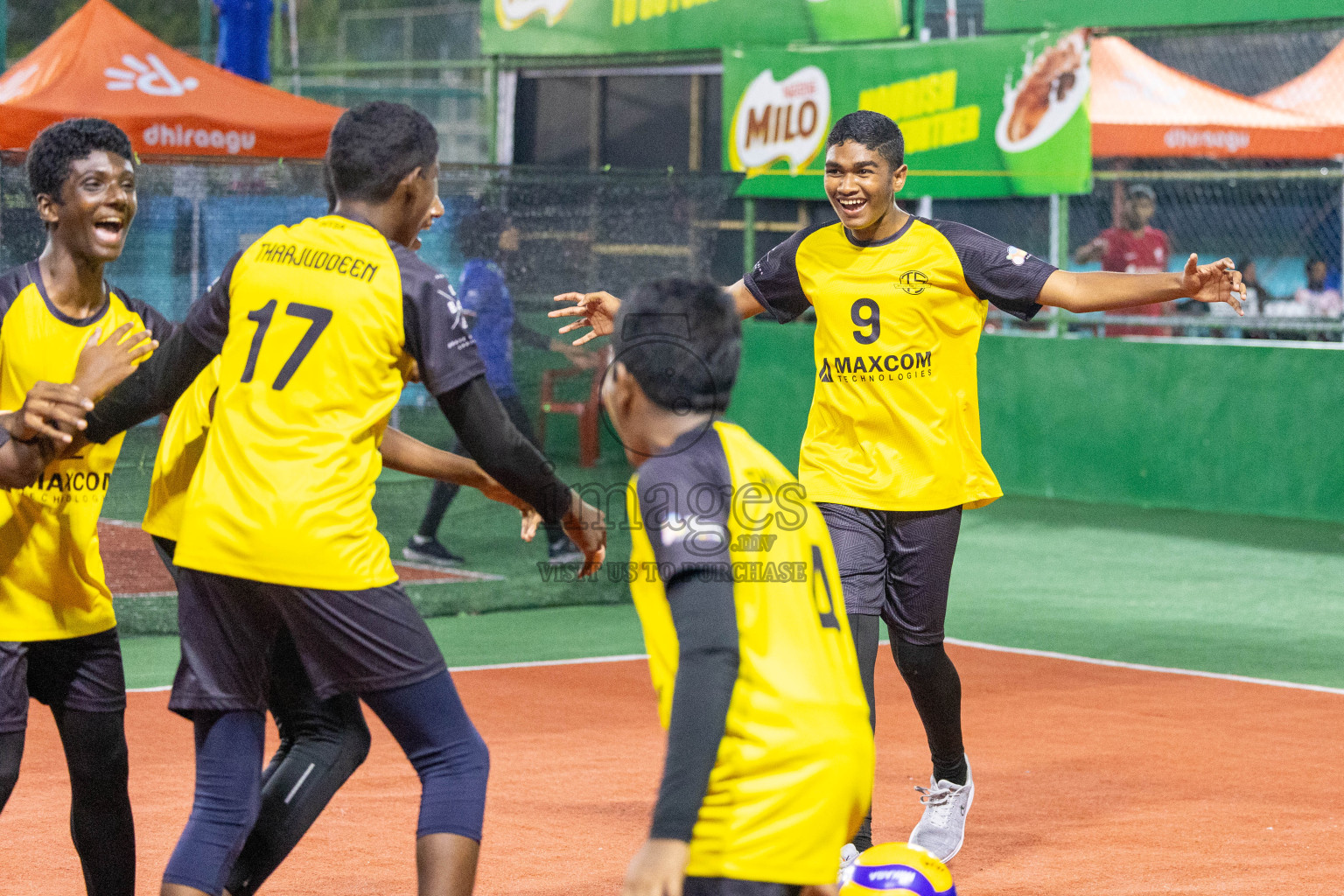 Day 5 of Interschool Volleyball Tournament 2024 was held in Ekuveni Volleyball Court at Male', Maldives on Wednesday, 27th November 2024.
Photos: Ismail Thoriq / images.mv