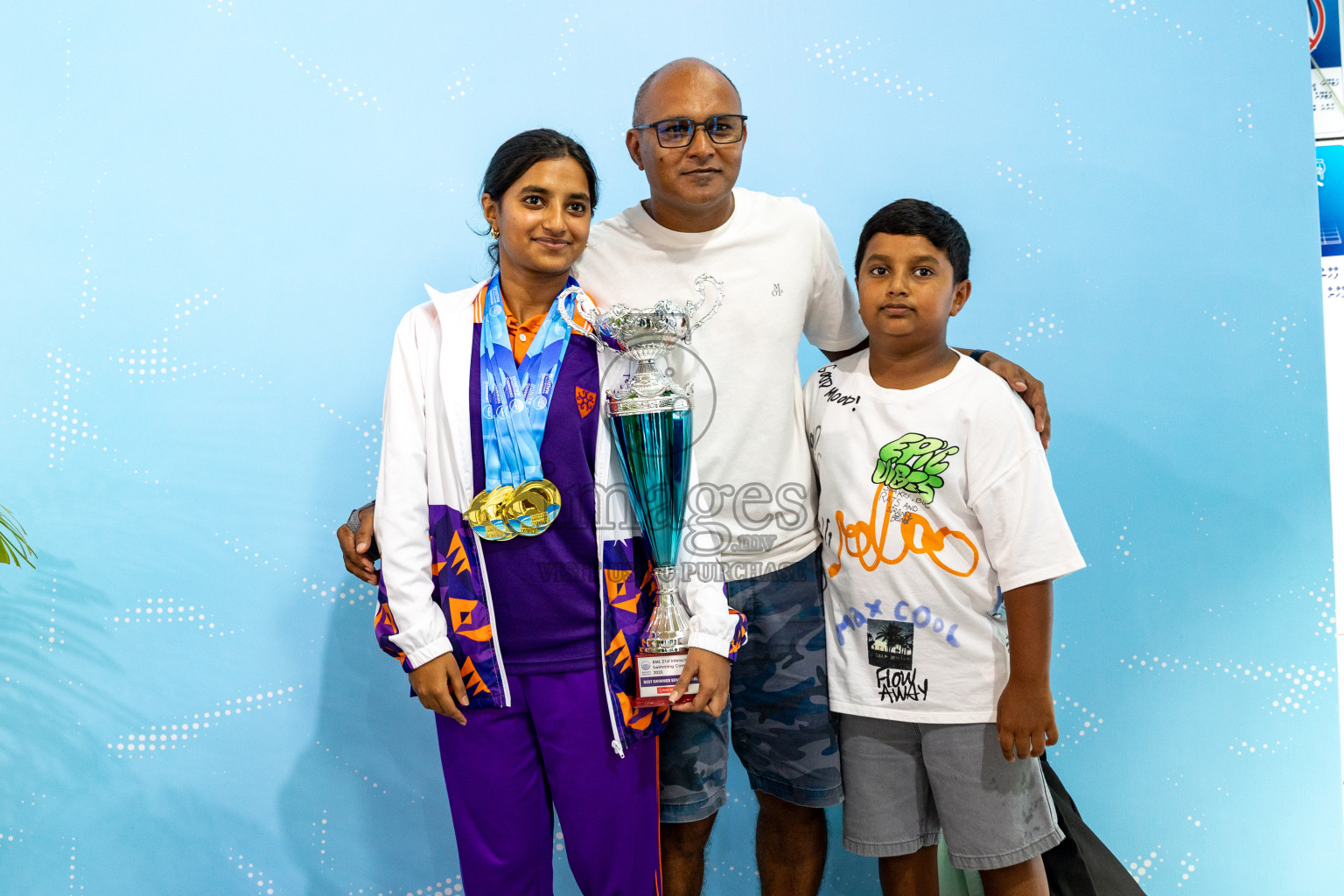 Closing Ceremony of BML 21st Interschool Swimming Competition 2025 .was held in Hulhumale' Swimming Pool, Hulhumale', Maldives on Saturday, 18th October 2025. 
Photos: Hassan Simah / images.mv