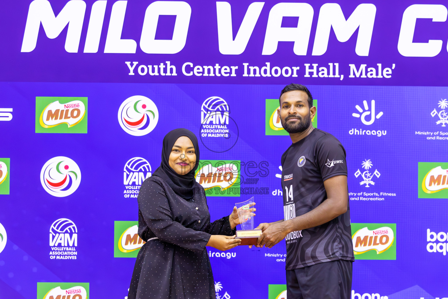 Final of MILO VAM Cup 2024 (Men's Division) was held in Social Center Indoor Hall on Monday, 4th November 2024. 
Photos: Ismail Thoriq / images.mv