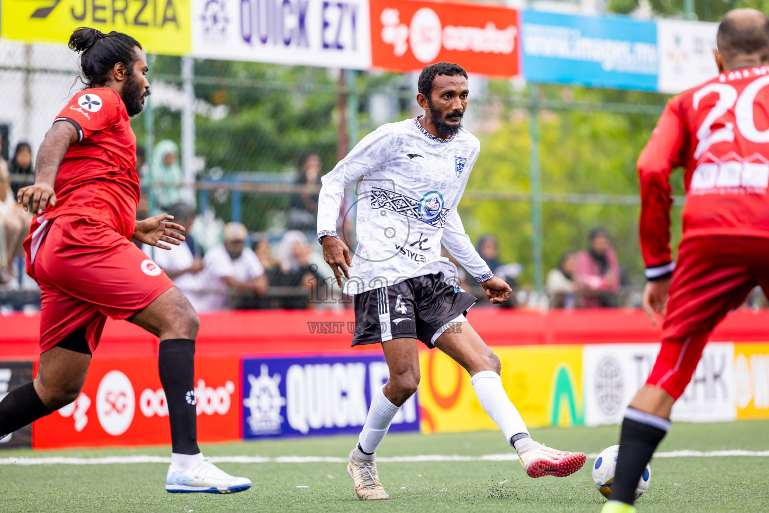 GDh Madaveli vs GDh Faresmaathodaa in Day 12 of Golden Futsal Challenge 2025 was held on Thursday, 16th January 2025, in Hulhumale', Maldives Photos: Nausham Waheed  / images.mv