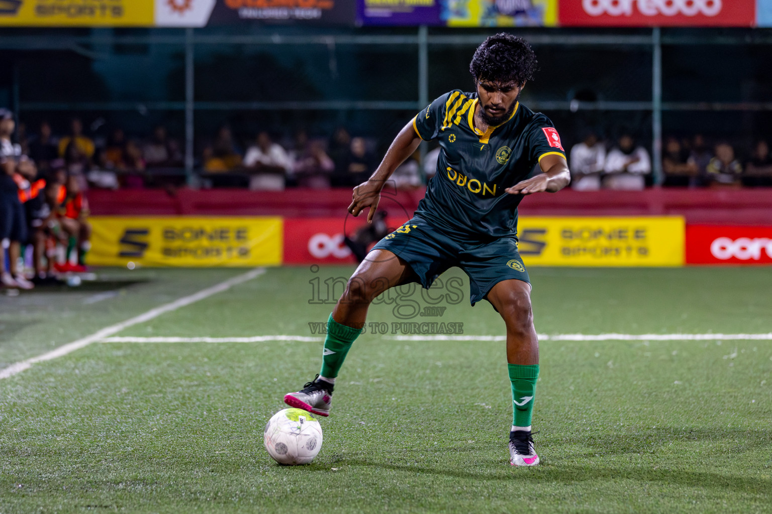 S. Hithadhoo VS Dhandimagu on Day 33 of Golden Futsal Challenge 2024, held on Sunday, 18th February 2024, in Hulhumale', Maldives Photos: Hassan Simah / images.mv