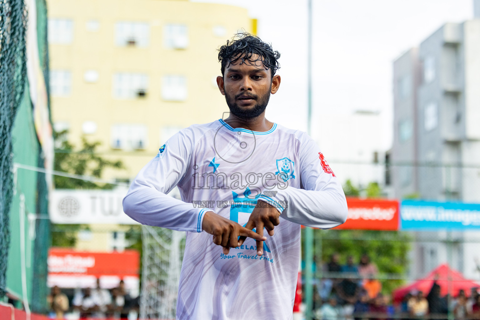 AA. Thoddoo VS AA. Himandhoo in Day 7 of Golden Futsal Challenge 2025 was held on Saturday, 11th January 2025, in Hulhumale', Maldives Photos: Hassan Simah / images.mv