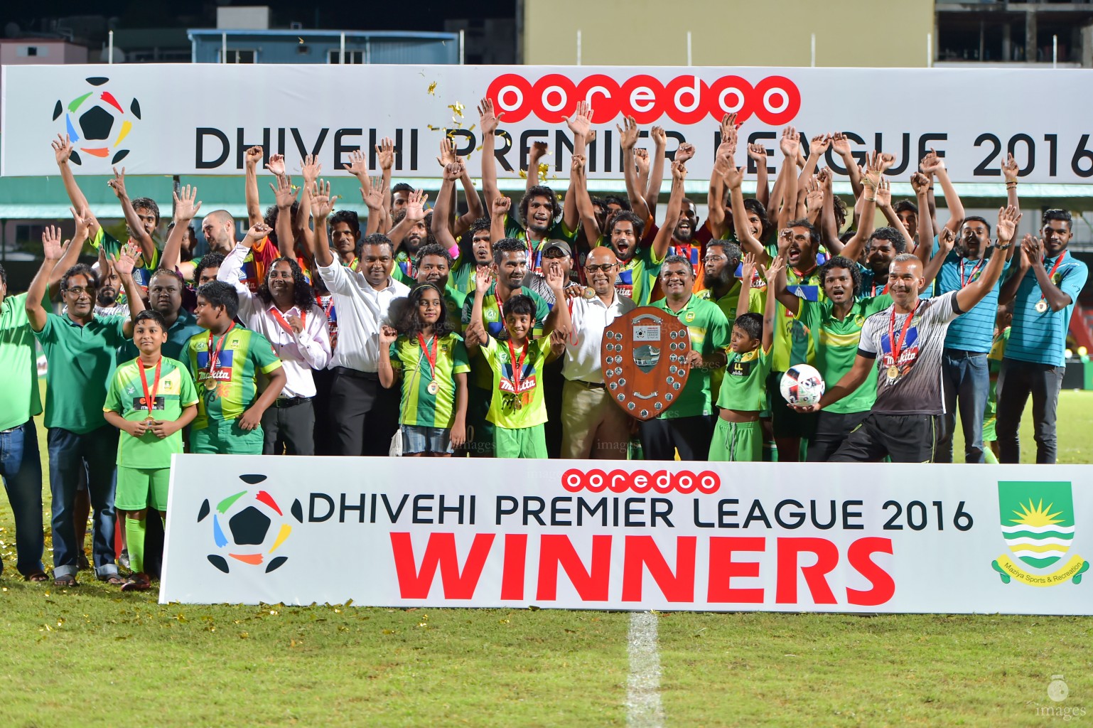 Ooredoo DPL, United Victory vs Victory Sports Club Sunday, October. 22, 2016. (Images.mv Photo/ Abdulla Sham).