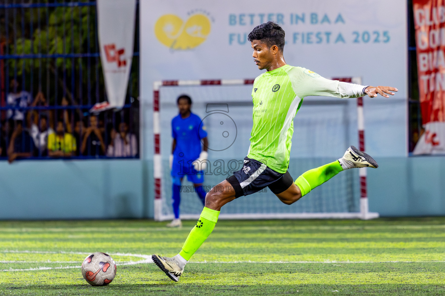 Fehendhoo vs Kihaadhoo in Day 5 of Better in Baa Futsal Fiesta 2025 Men's division held in B. Eydhafushi, Maldives on Sunday, 9th November 2025. Photos: Nausham Waheed / images.mv