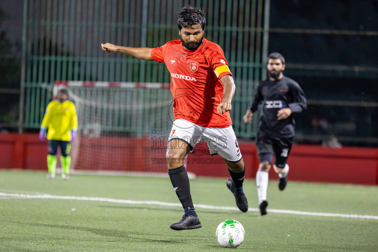 Sheesha vs Roseware in Day 1 of Office League 2025 was held on Wednesday, 16th April 2025 in Hulhumale', Maldives.
Photos: Ismail Thoriq / images.mv
