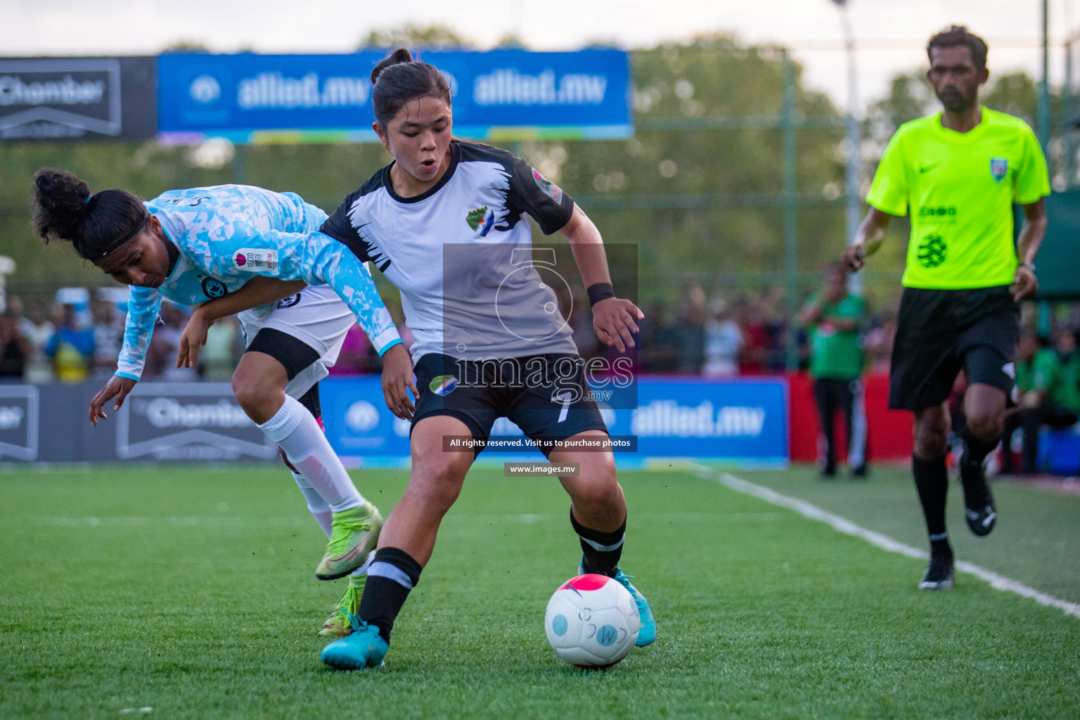 MPL vs DSC in Eighteen Thirty Women's Futsal Fiesta 2022 was held in Hulhumale', Maldives on Monday, 17th October 2022. Photos: Hassan Simah, Mohamed Mahfooz Moosa / images.mv