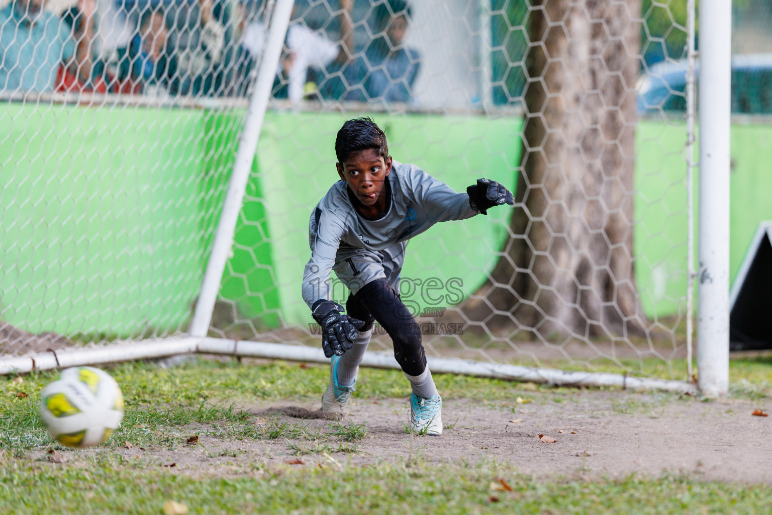 Day 4 of MILO Academy Championship 2025 (U14) was held on Sunday, 2nd November 2025 at Henveiru Football Grounds, Male', Maldives . 
Photos: Hassan Simah / images.mv
