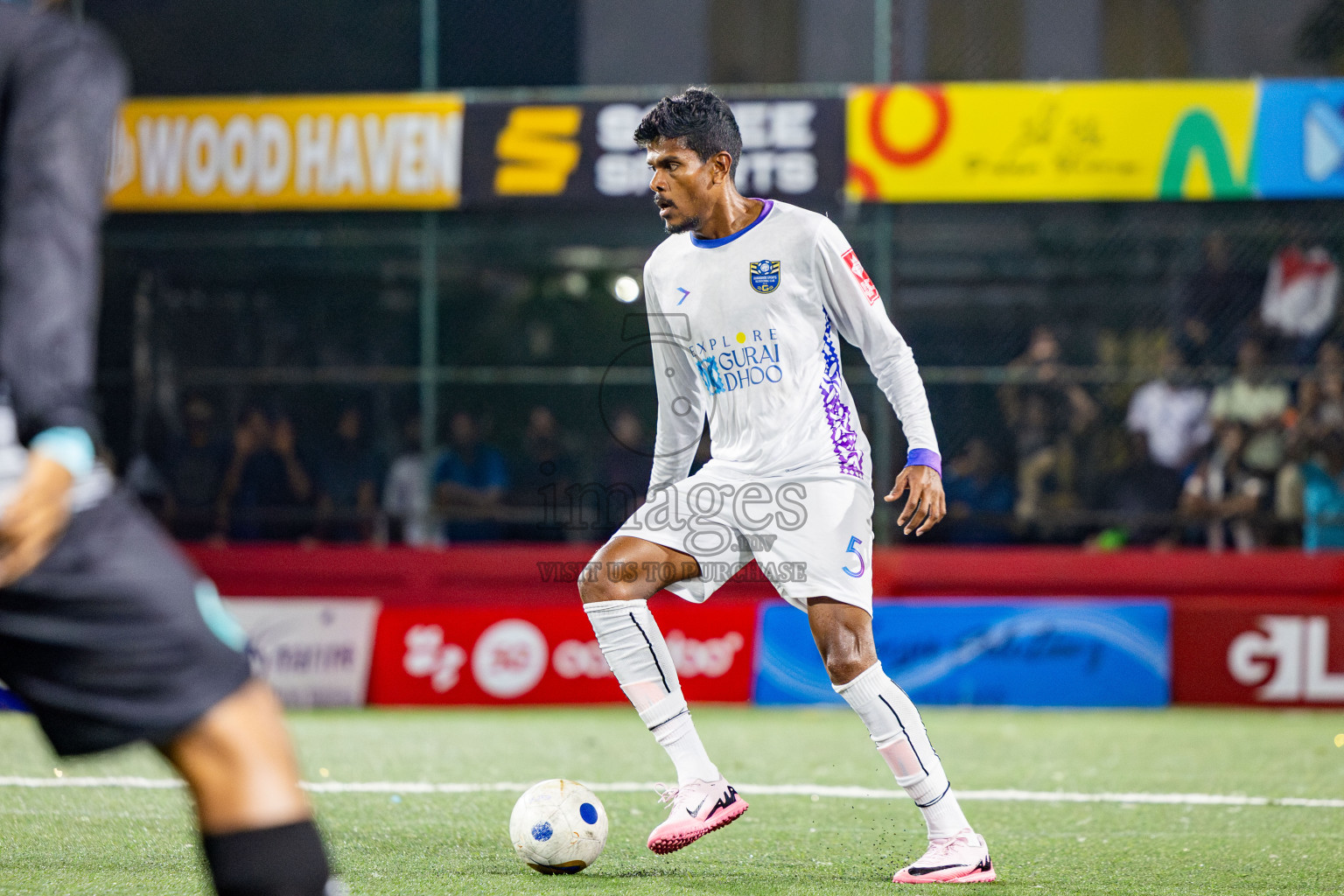K Guraidhoo vs K Thulusdhoo on Day 18 of Golden Futsal Challenge 2025 was held on Thursday, 23rd January 2025, in Hulhumale', Maldives. Photos: Nausham Waheed / images.mv