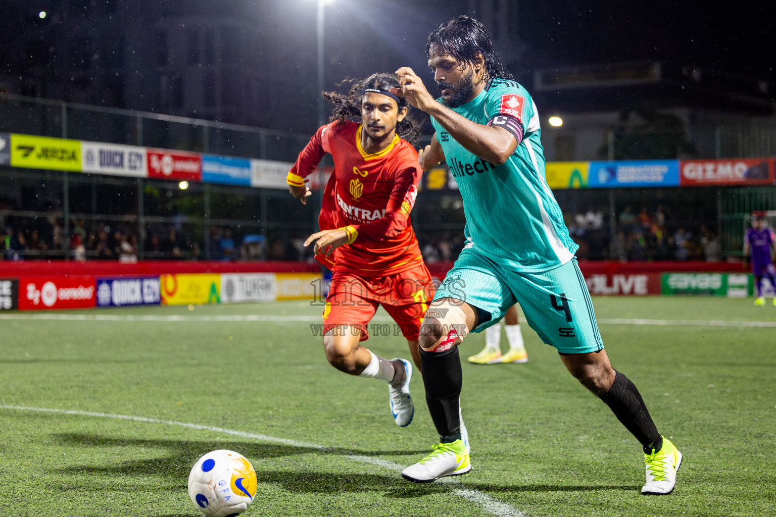 S Feydhoo vs S Meedhoo on Day 20 of Golden Futsal Challenge 2025 was held on Thursday, 23rd January 2025, in Hulhumale', Maldives. Photos: Nausham Waheed / images.mv