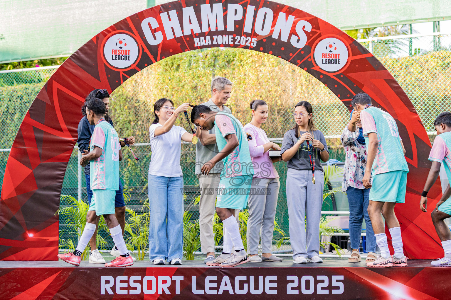 Resort League 2025 Raa Zone - Final Match
Joali vs kothaifaru in Resort League 2025 (Raa Zone) was held on Thursday, 21th august 2025 in JOALI Maldives Resort, Raa Atoll, Maldives. Photos: Areef Adam / images.mv