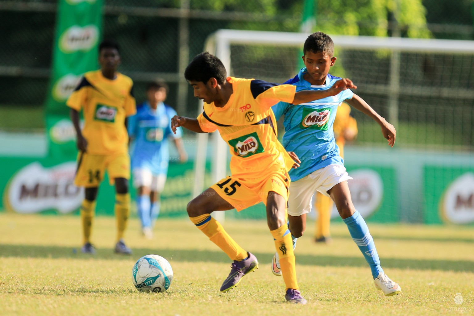 Thaajudhdheen School vs Rehendhi School in Milo Interschool Football Tournament Under 16 in Male', Maldives, Saturday, March. 26, 2016. (Images.mv Photo/Abdulla Abeedh).