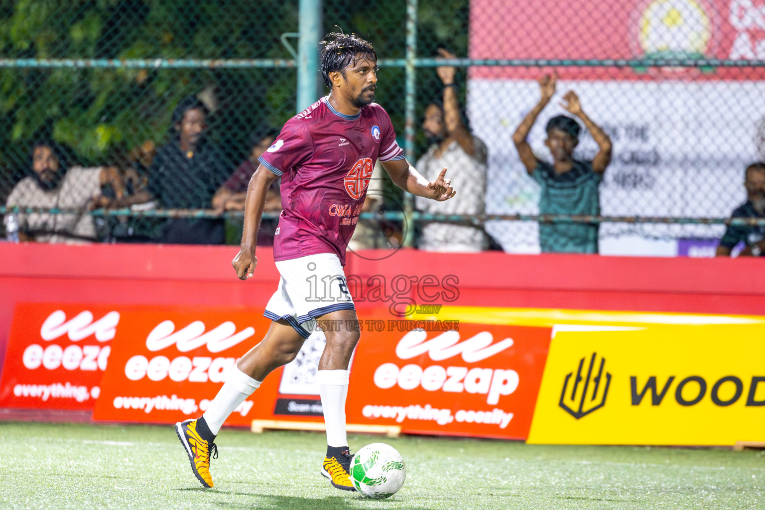 Club Dhaakhilee vs Kulhivaru Vuzaara in Day 3 of Office League 2025 was held on Friday, 18th April 2025 in Hulhumale', Maldives.
Photos: Ismail Thoriq / images.mv