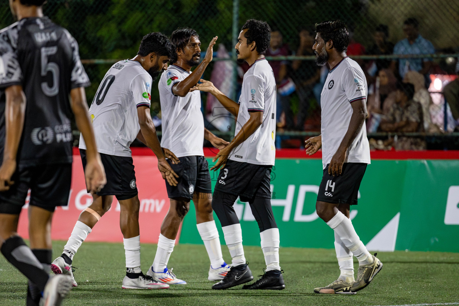 DHAAKHILY CLUB vs KULHIVARU VUZARA CLUB in Club Maldives Classic 2024 held in Rehendi Futsal Ground, Hulhumale', Maldives on Thursday, 12th September 2024. 
Photos: Hassan Simah / images.mv