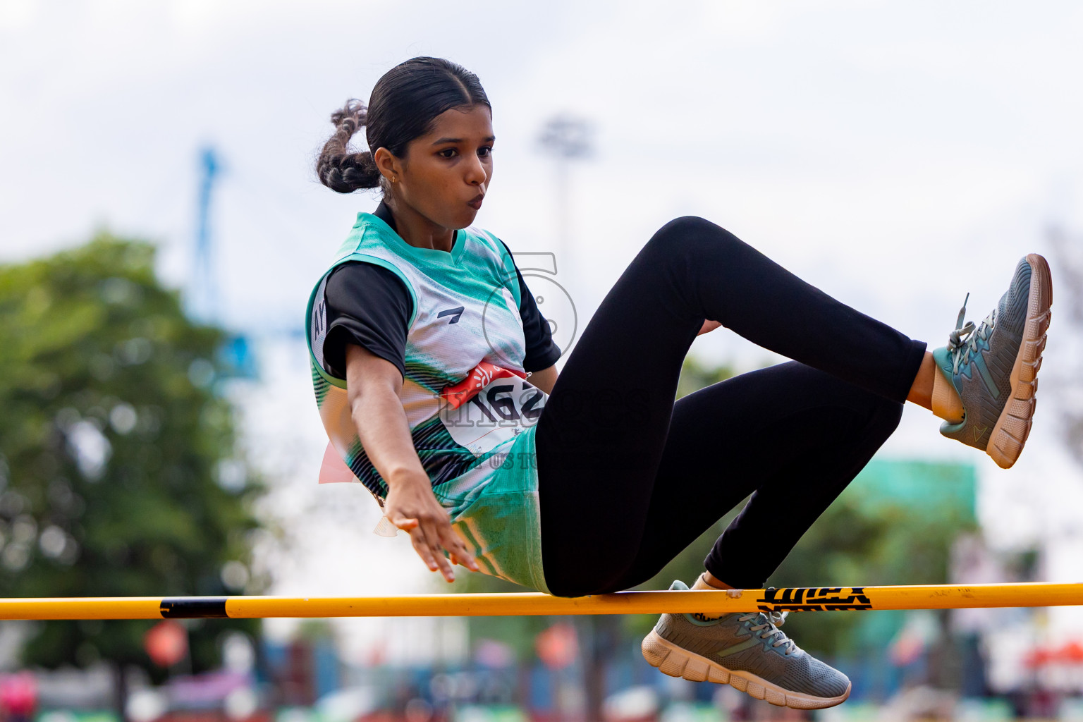 Day 4 of Inter-school Athletics Championship 2025 held in Ekuveni Synthetic Track, Male', Maldives on Thursday, 09th October 2025. Photos by: Nausham Waheed / Images.mv
