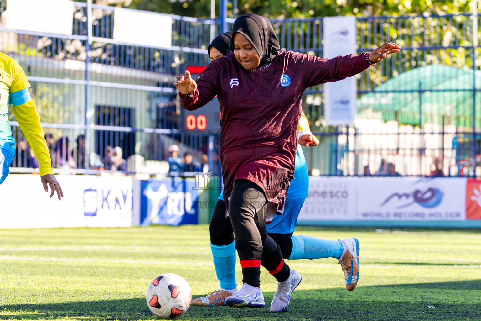 Kihaadhoo vs Hithaadhoo in Day 3 of Better in Baa Futsal Fiesta 2025 Woman's division held in B. Eydhafushi, Maldives on Friday, 7th November 2025. Photos: Nausham Waheed / images.mv