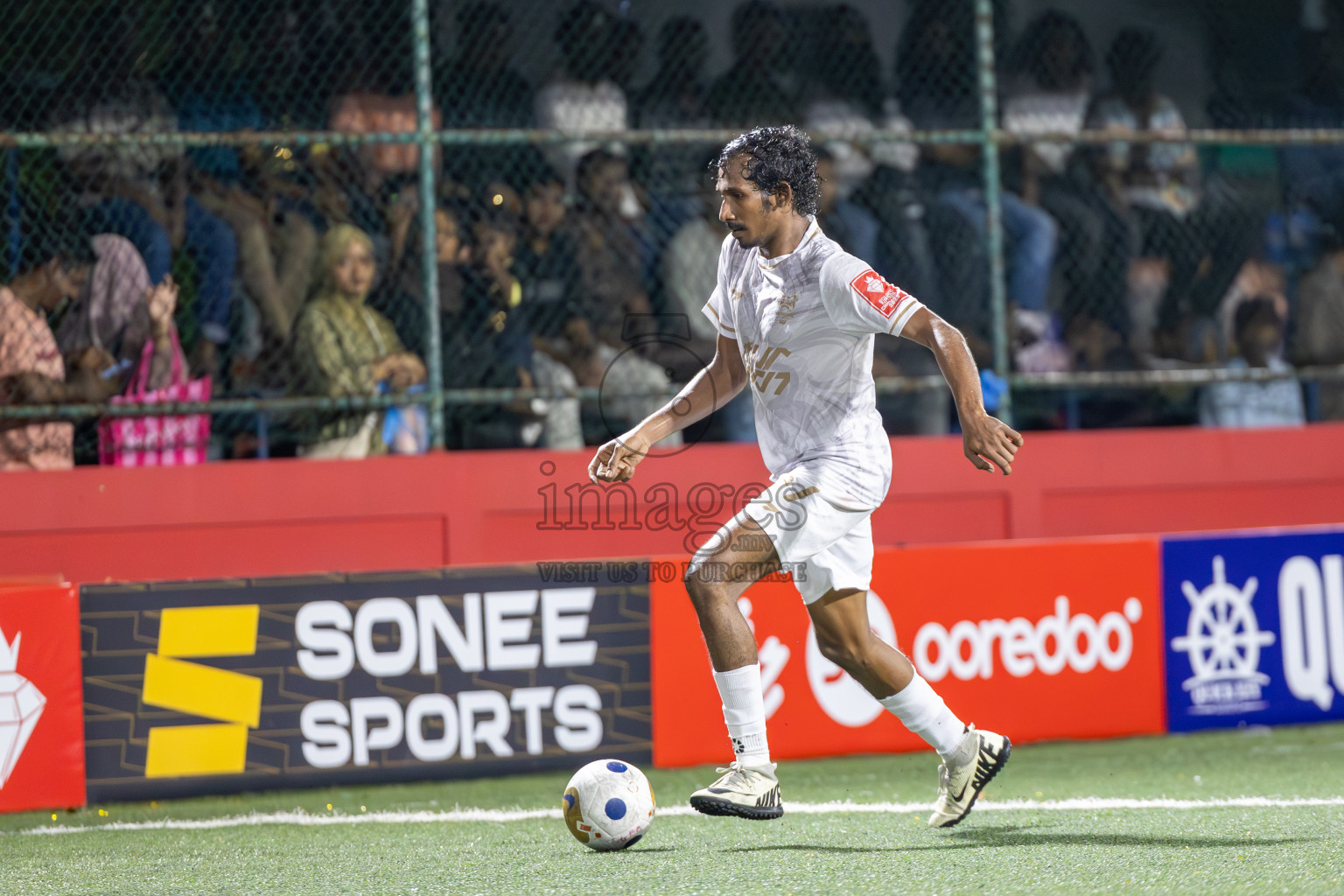 HDh Nolhivaranfaru vs HDh Makunudhoo in Day 1 of Golden Futsal Challenge 2025 on Sunday, 5th January 2025, in Hulhumale', Maldives
Photos: Ismail Thoriq / images.mv